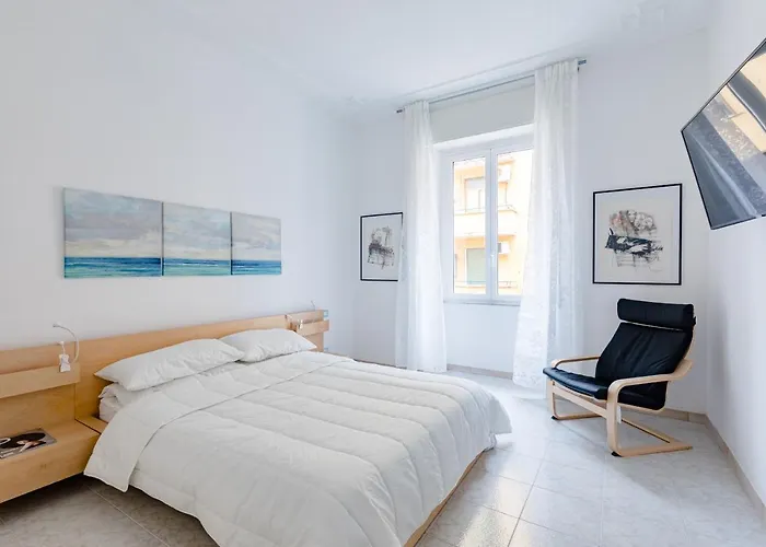 Apartment Arezzo - Metro Bologna Direct To Colosseum, Wifi & Ac