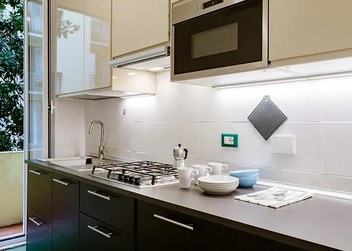 Apartment Arezzo - Metro Bologna Direct To Colosseum, Wifi & Ac Rom